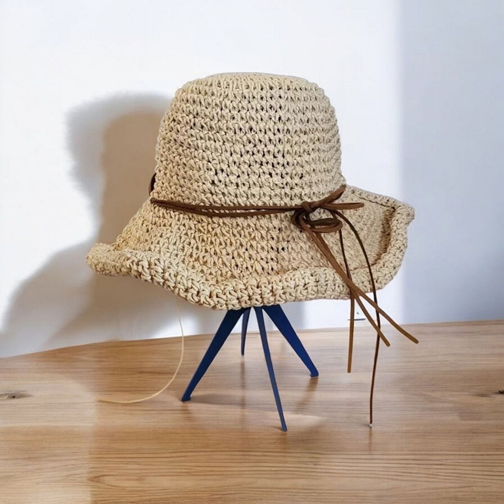 NWOT Wide Brim Foldable Sun Hat